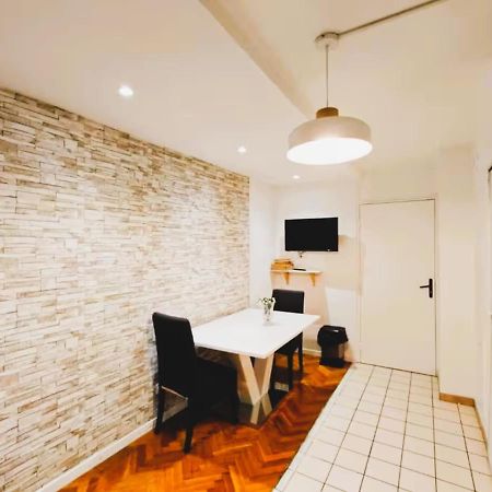 Mini-Studio Avec Kitchenette Ou Chambre Confort Avec Frigo Et Tv - Parking En Option Sur Resa ! Chaville Exterior photo